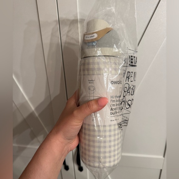 BNIB Owala 32oz FreeSip Hearth and Hand Picnic Perfection - Picture 3 of 4